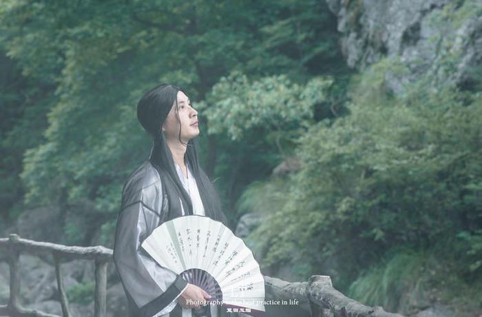 亮乃一耕夫的乃是什么意思？