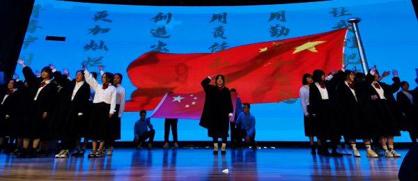 大山的人思想未开化不离开大山为什么思想就很古板？游戏画面