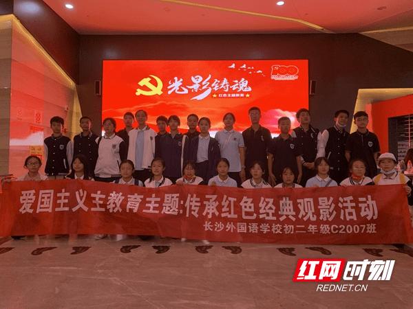 烟火气里迎新春 消费升温年味浓