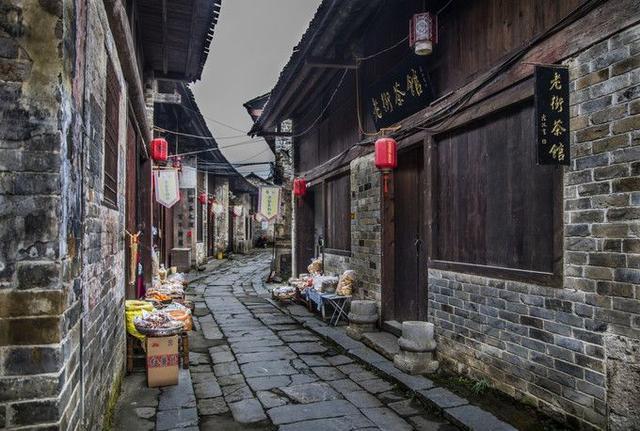向上跳的香蕉